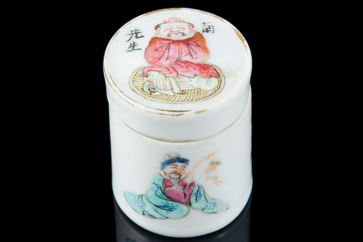 champ-levé Opium lamp