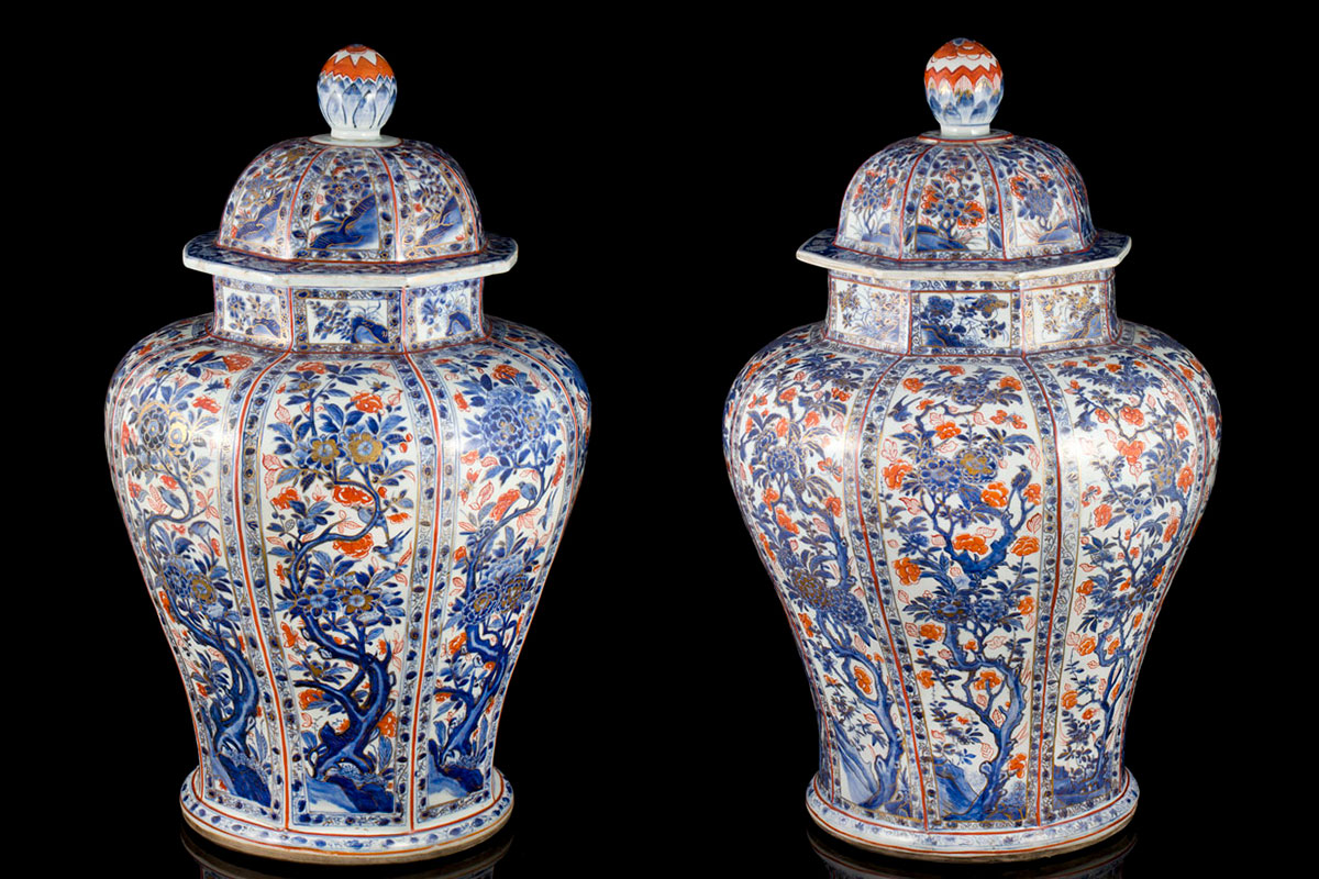Kangxi Imari pair vases