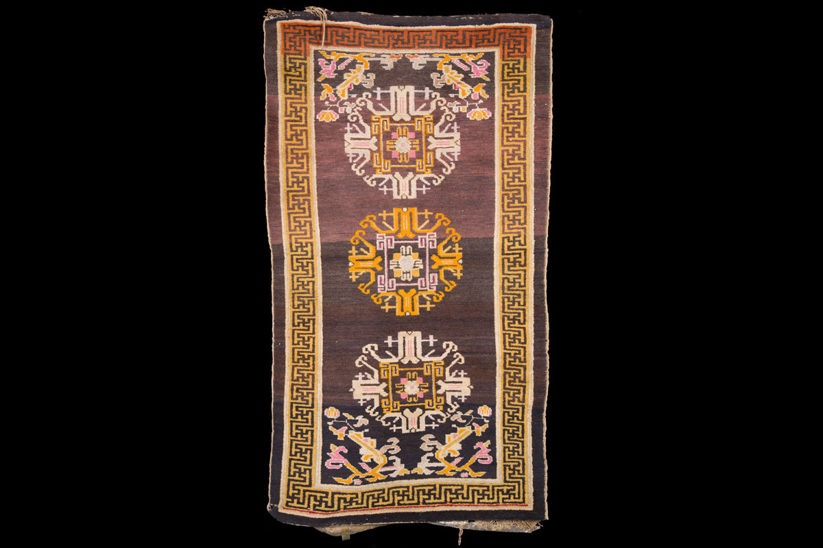 Qing brown ground carpet